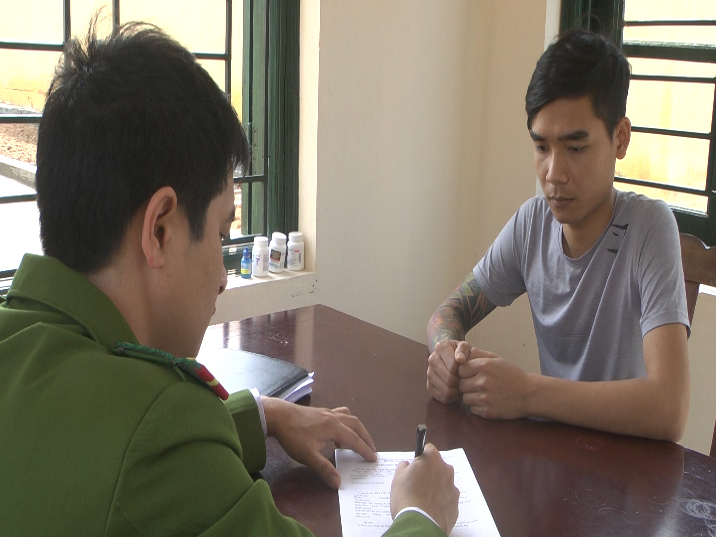 Đối tượng Hoàng Văn Trọng tại cơ quan Công an